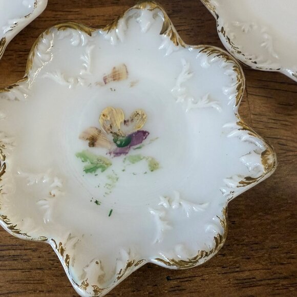 Victorian Milk Glass Trinket Dishes Hand Painted Floral Embossed Leaf‎ Motif - Picture 4 of 7